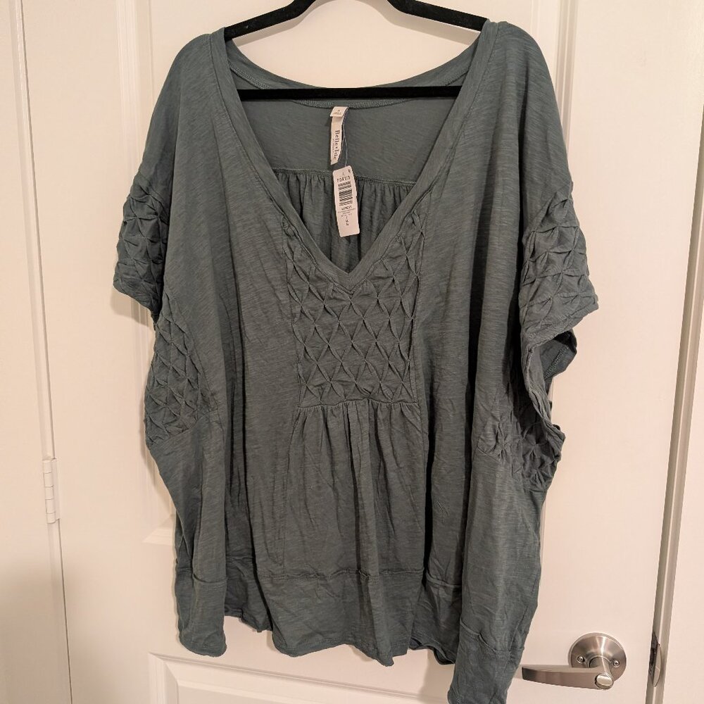 Belle Isle by torrid gray blouse 4X NWT